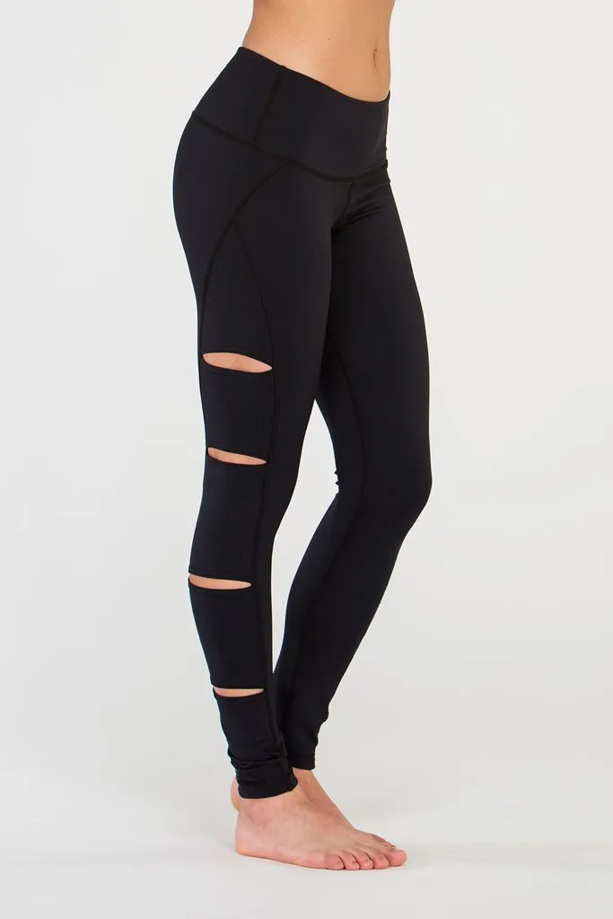 Tonic Peak Cutout Leggings